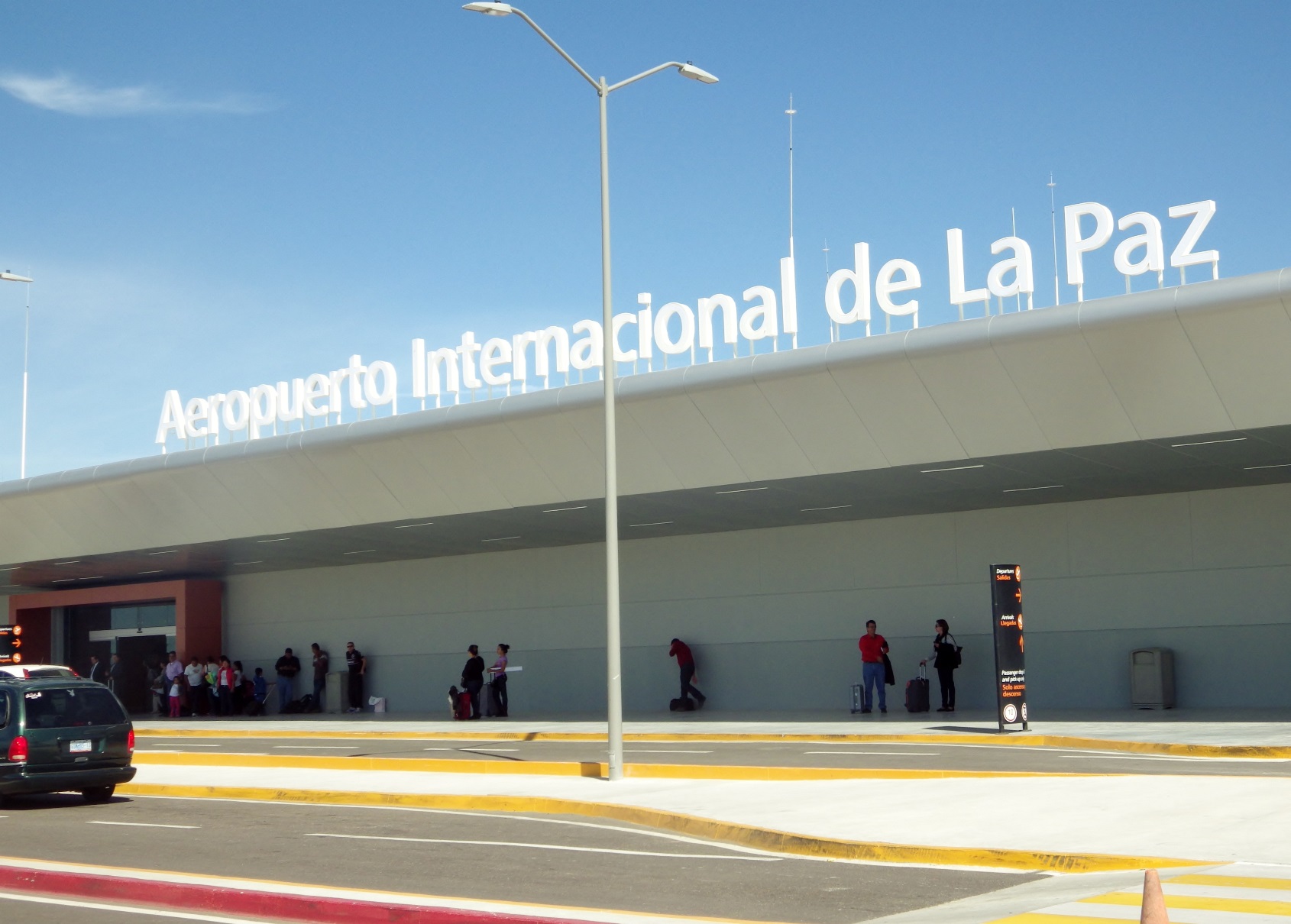 Aeropuerto-Internacional-Manuel-Marquez-de-Leon