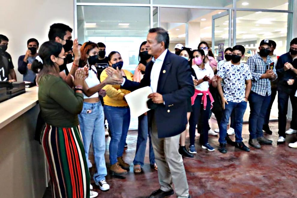 rodolfo-pimentel-utlp-universidad-tecnologica-la-paz-rector--990x660