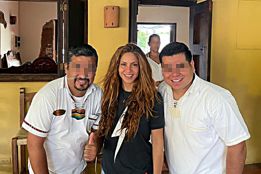 shakira-restaurante-2-todos-santos-990x660