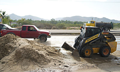 movilidad-maquinaria-pipa-vehiculos-tierra-limpieza-arroyos-servicios-publicos-cabo-1-990x660