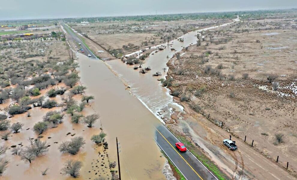 arroyos-activados-comondu-huracan-kay-agua-carretera-caminos-5-990x660