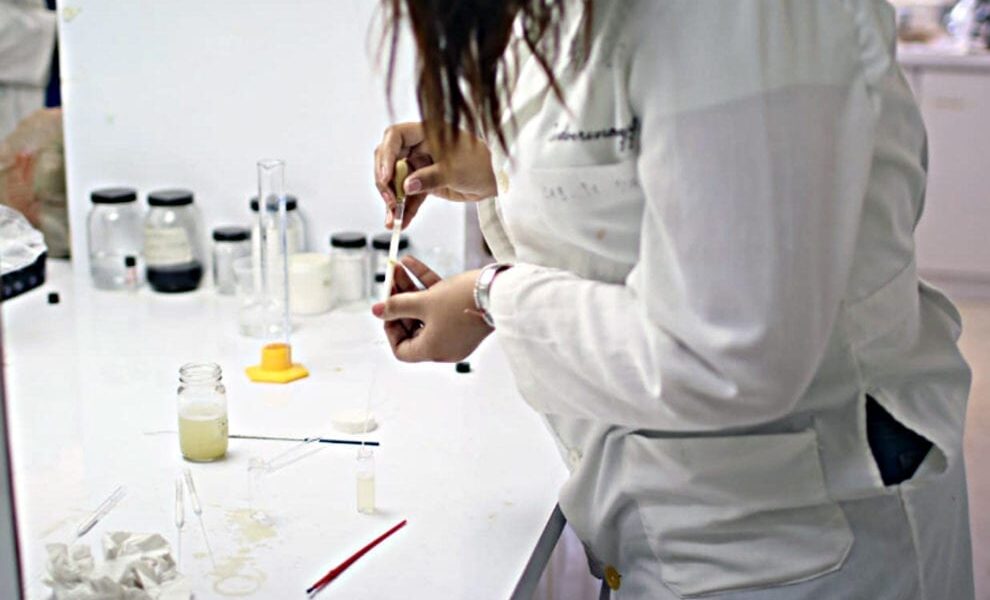 UABCS-laboratorio-investigacion-ciencia-990x660